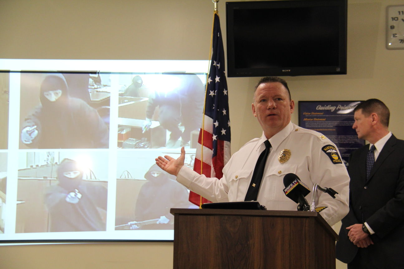 Mansfield police catch suspects in recent bank robberies