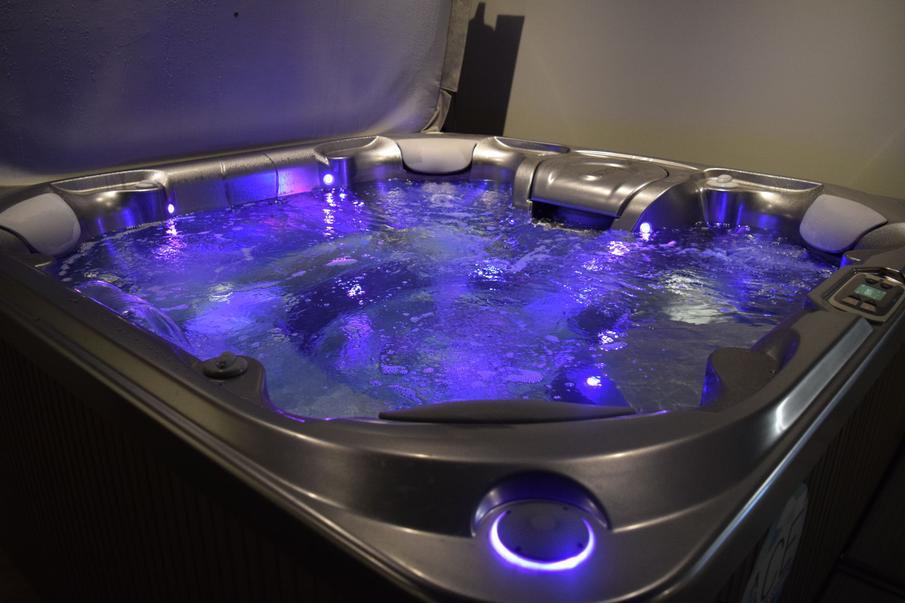 Fun Center Pools & Spas photo gallery