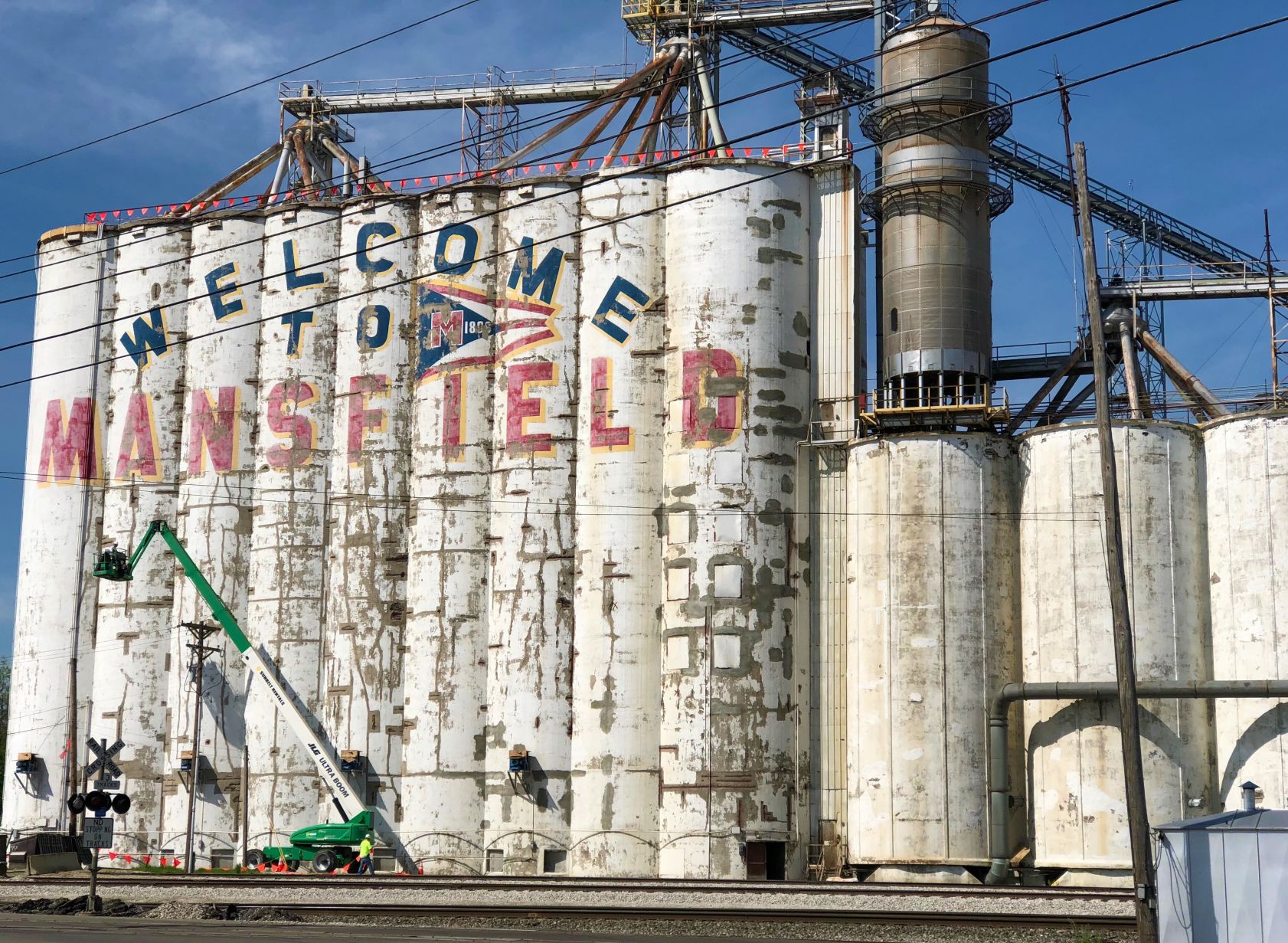 'Welcome to Mansfield' sign is being repainted