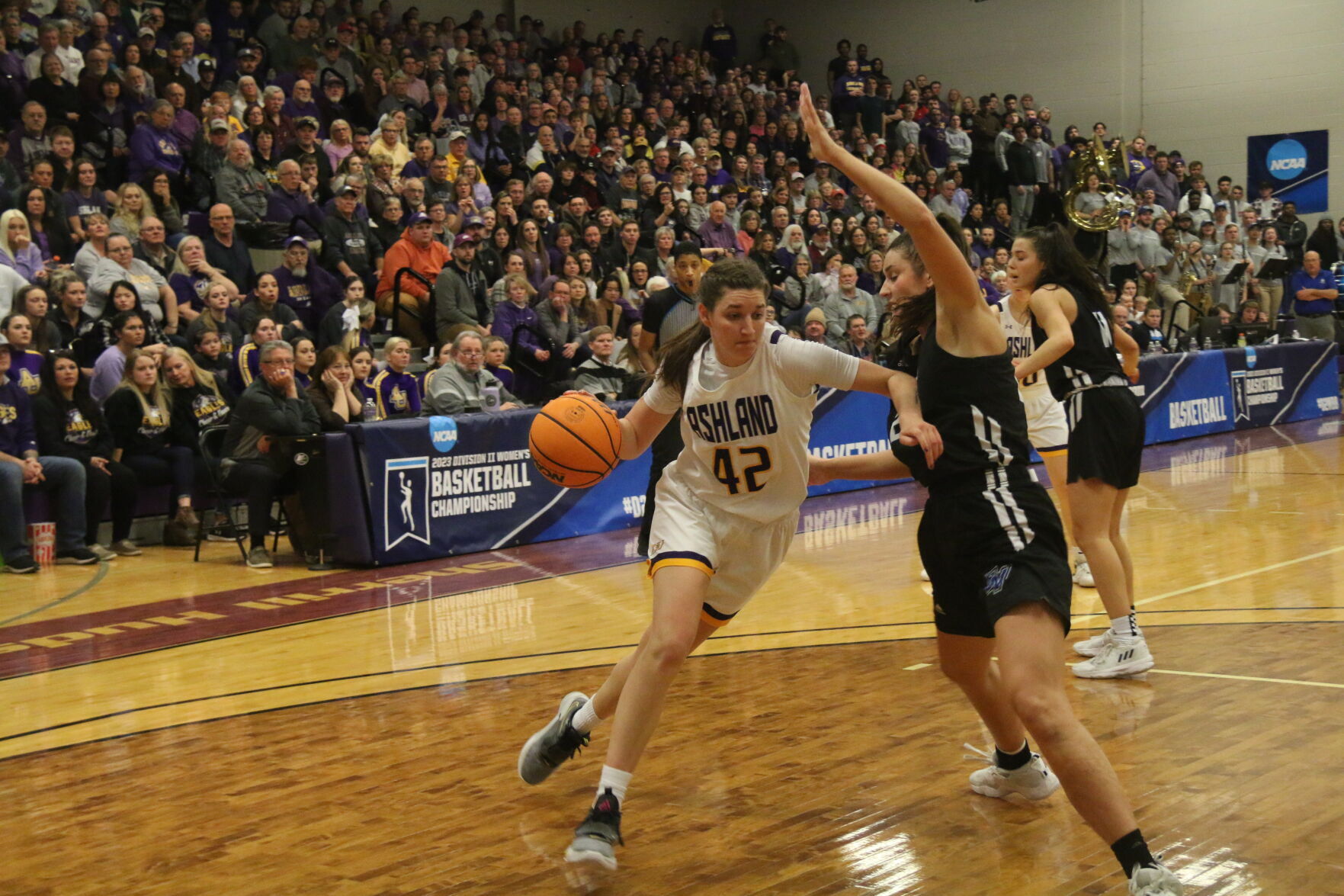 Annie Roshak: Here's how it started for AU's leading scorer