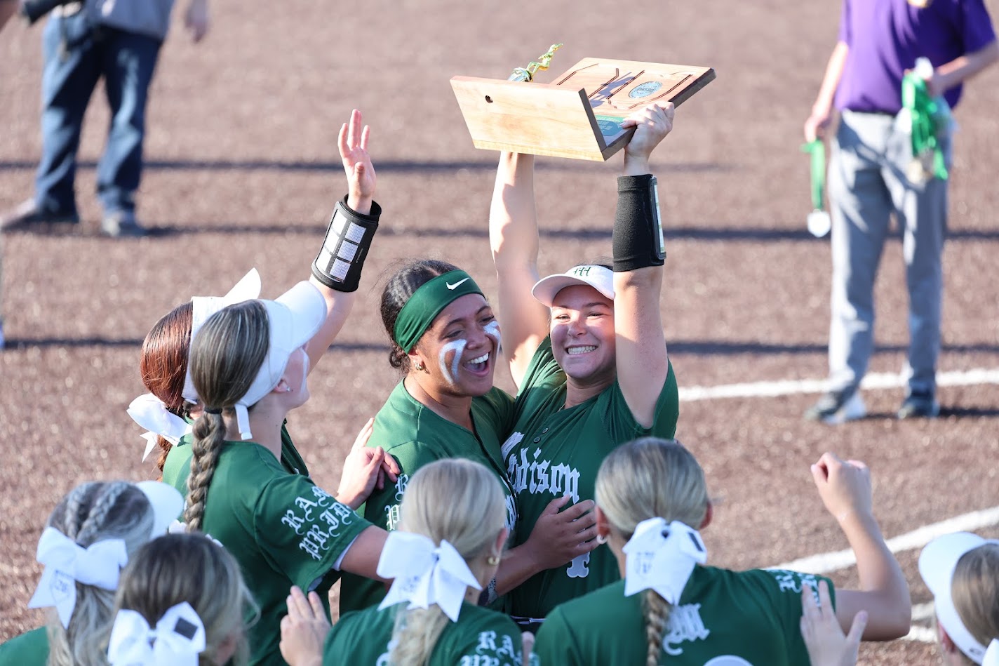 Madison claims regional championship to earn state softball tournament bid
