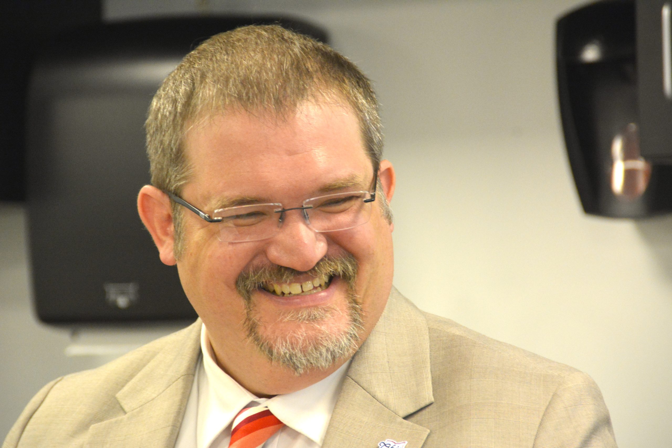 Lincoln Highway to broadband internet: Contract signed for $20 million ...
